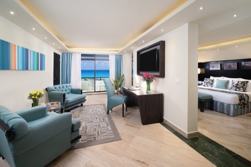 Pyramid Master Suite